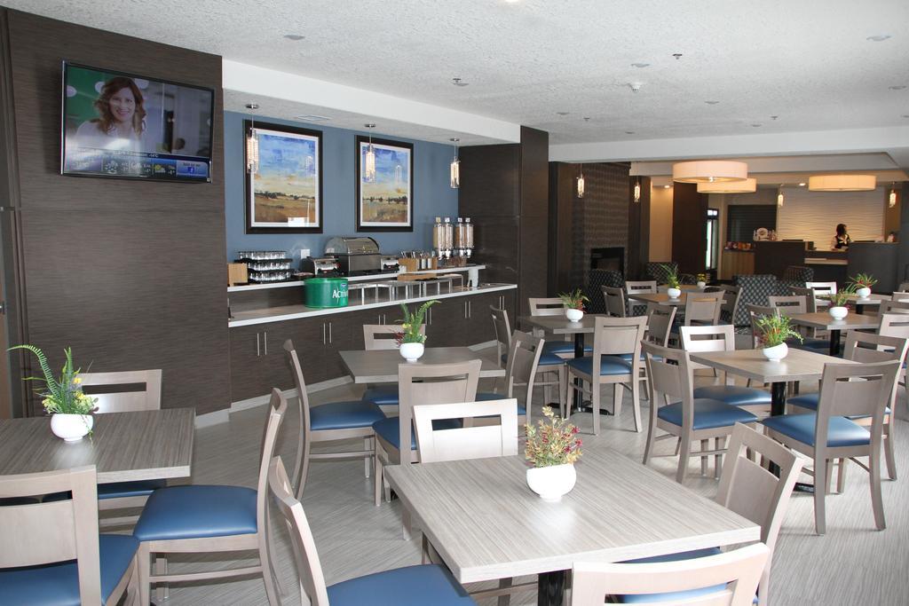 Days Inn & Suites By Wyndham Yorkton Esterno foto