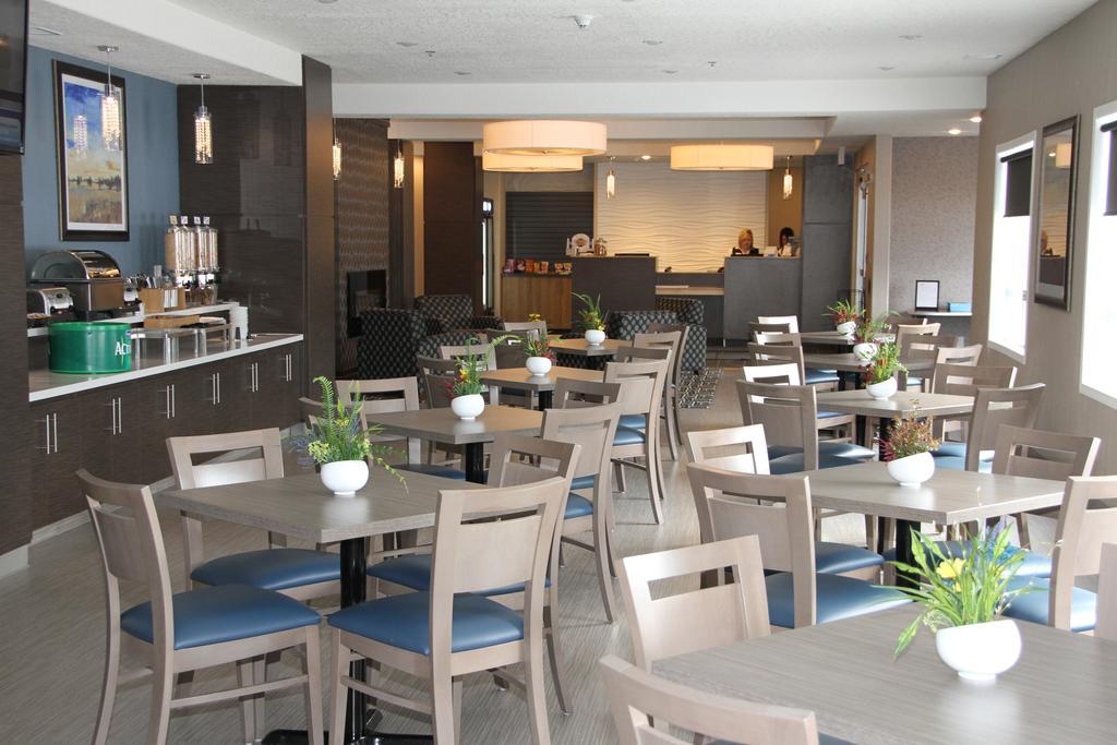 Days Inn & Suites By Wyndham Yorkton Esterno foto